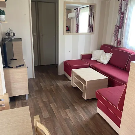 Mobil Dans Le 4 étoiles Le Montourey * Fréjus